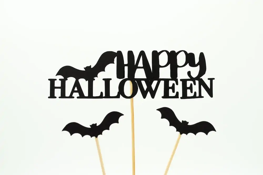 12 Last-Minute Queer Halloween Costumes