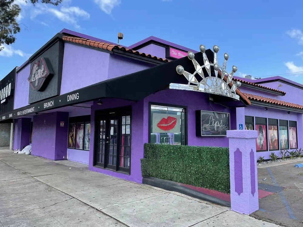 “You can’t miss this building while driving,” says Quang B. on Yelp. Lips is a drag dinner theater franchise also found in New York, Illinois, Georgia, and Florida. This Lips building in San Diego is painted in a vibrant purple paint, with a large silver tiara ornamenting the entrance.