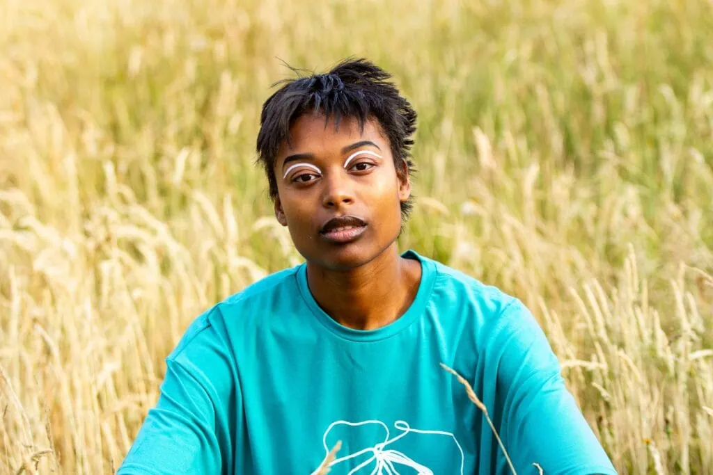 What does it mean to be gender apathetic? 