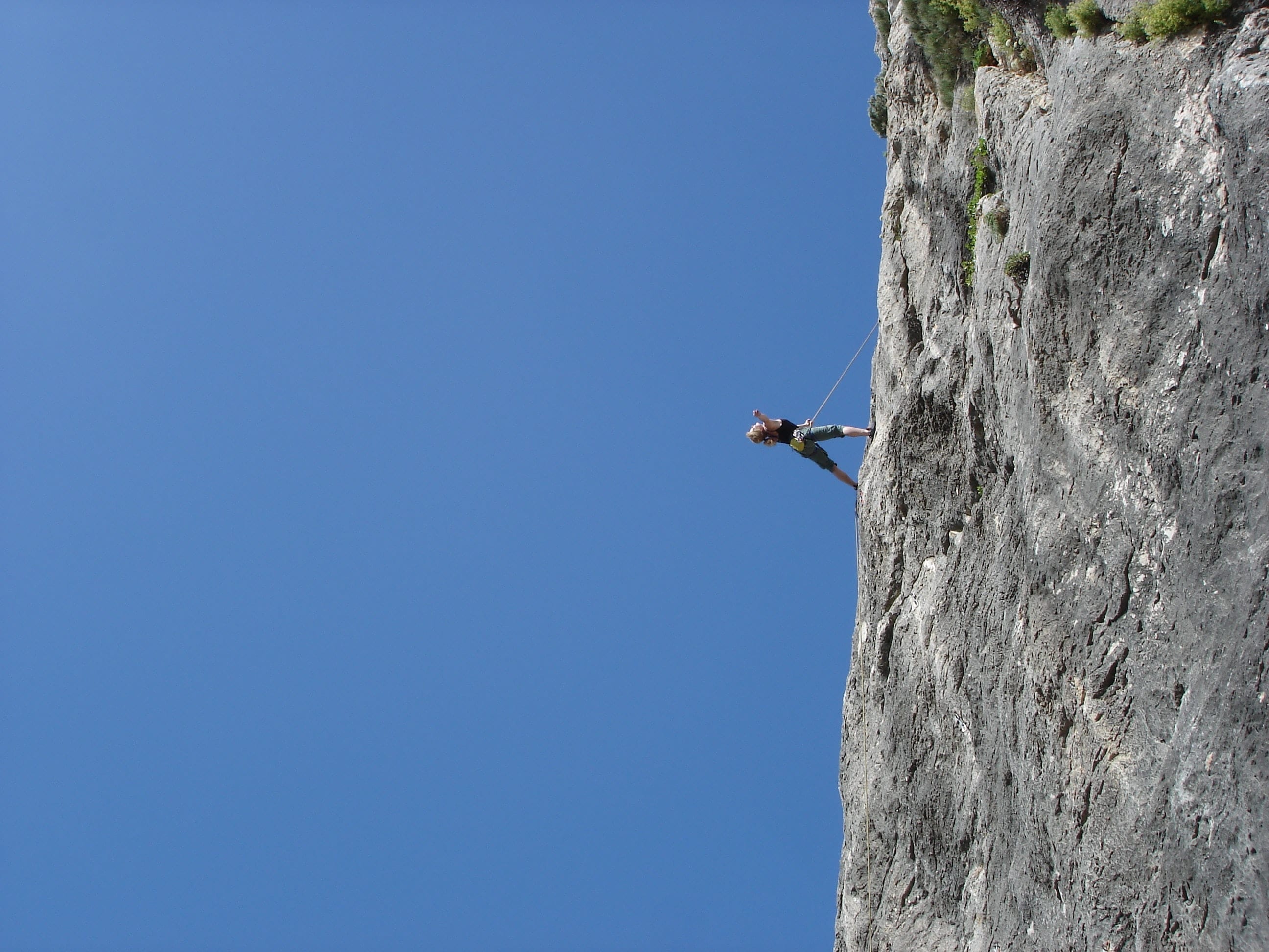 lesbian rock climbing