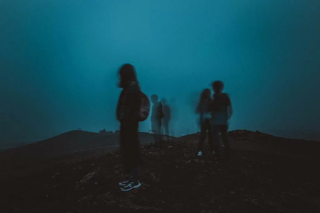 Decoding Haunting: Navigating the New Dating Trend