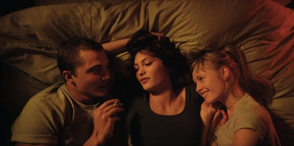 How to Prepare for a Threesome: Tips for an Amazing Time