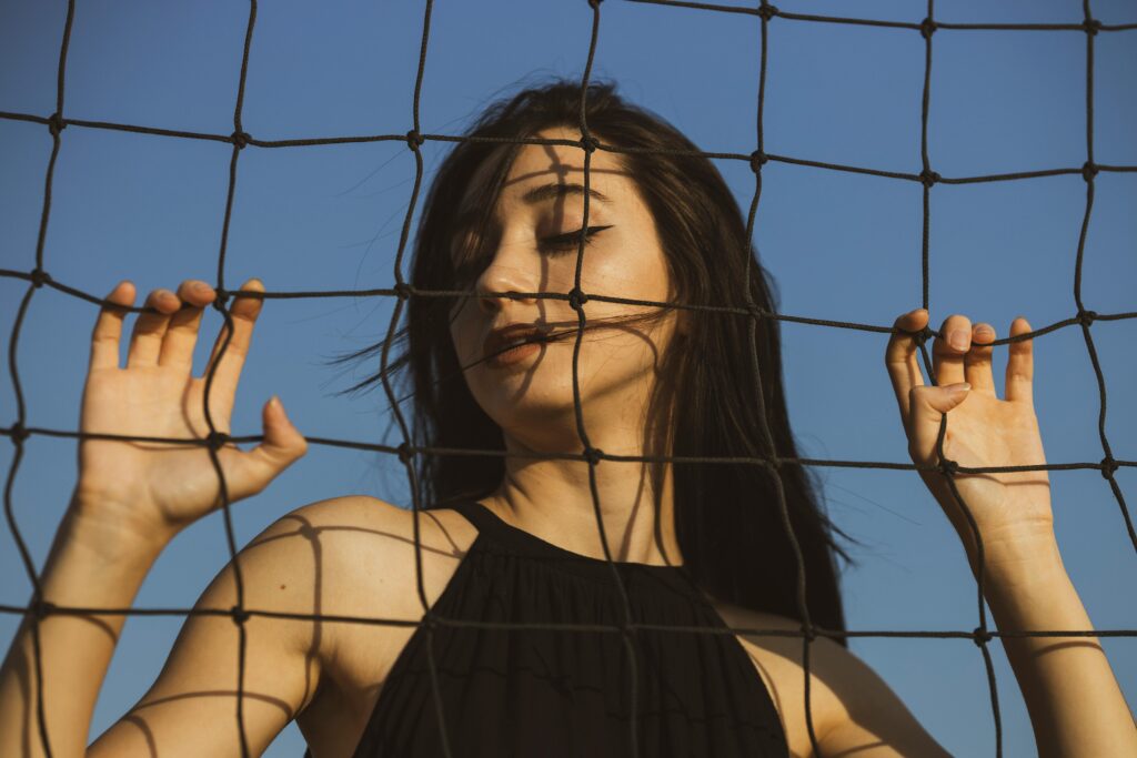 How to set boundaries in sapphic dating: 8 essential tips
